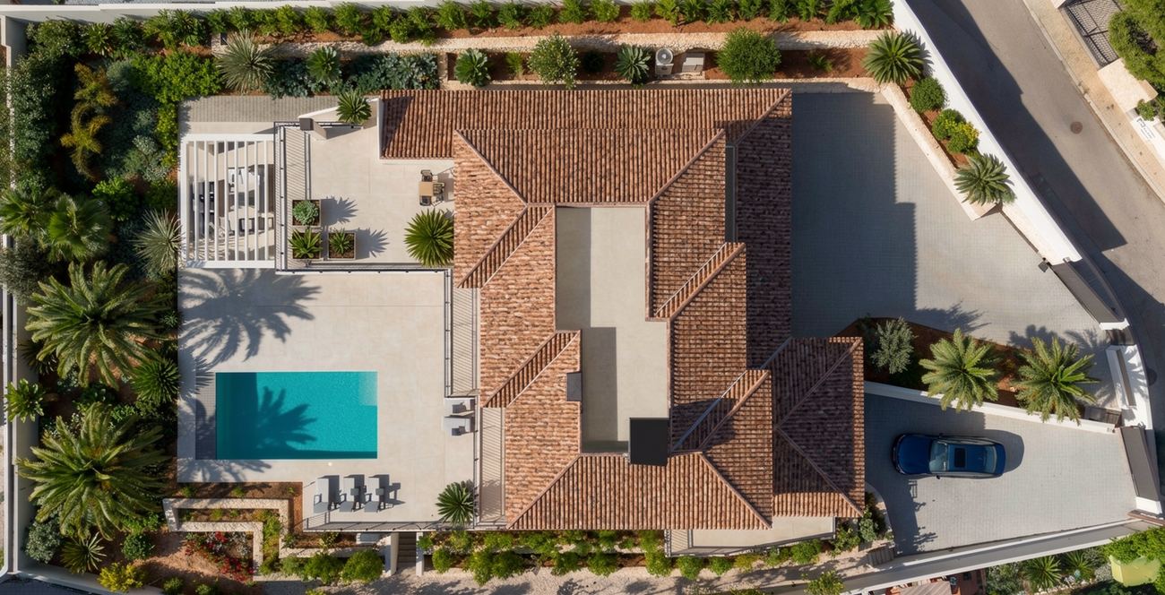 Casa Mos — vista aérea con piscina